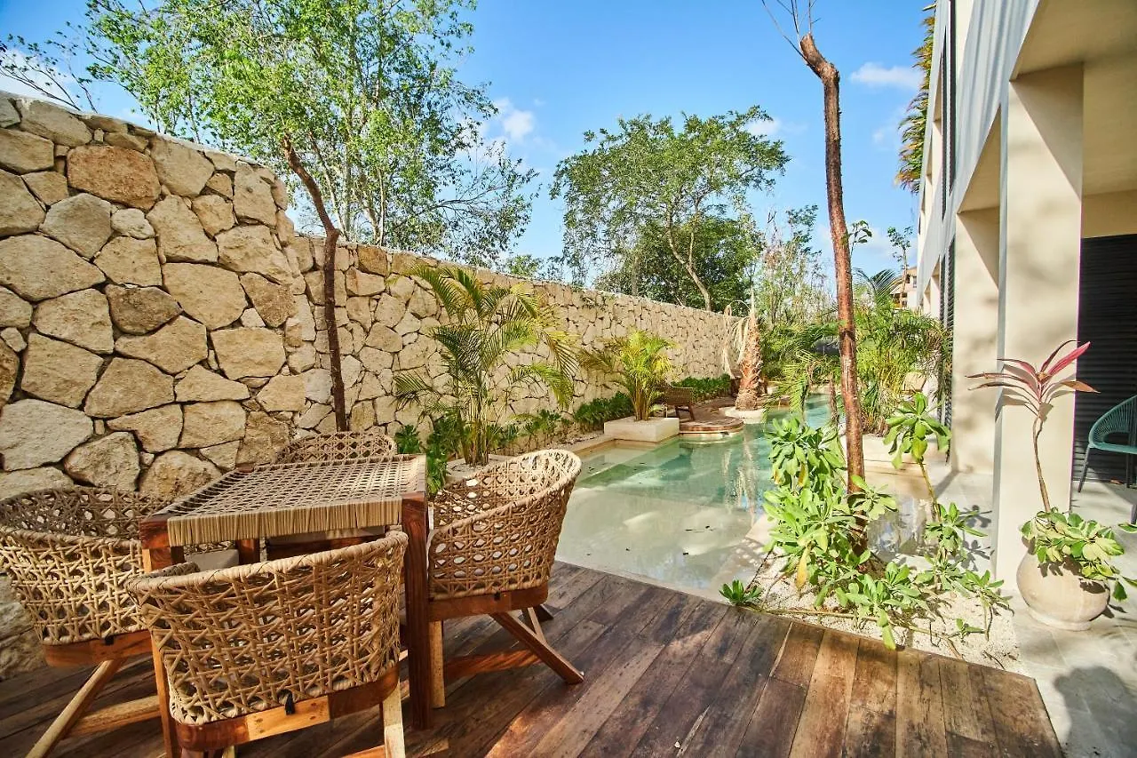 Fancy Tropical Apartment Cozy Private Balcony With Plunge Pool Premium Location In טולום